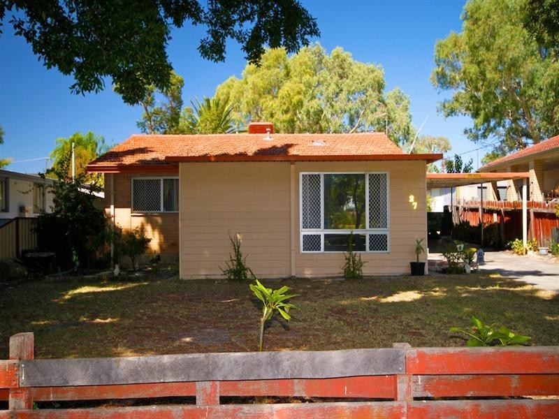 27 Arbon Way, Lockridge WA 6054