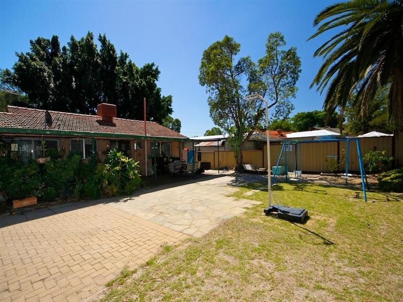 27 Arbon Way, Lockridge WA 6054