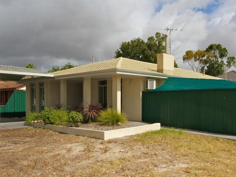 39 Rosmead Avenue, Beechboro WA 6063