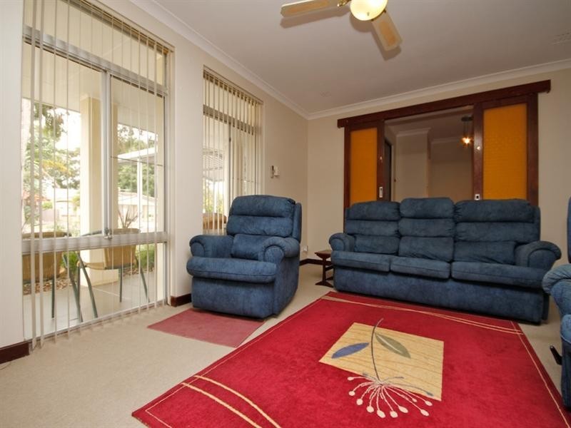 39 Rosmead Avenue, Beechboro WA 6063