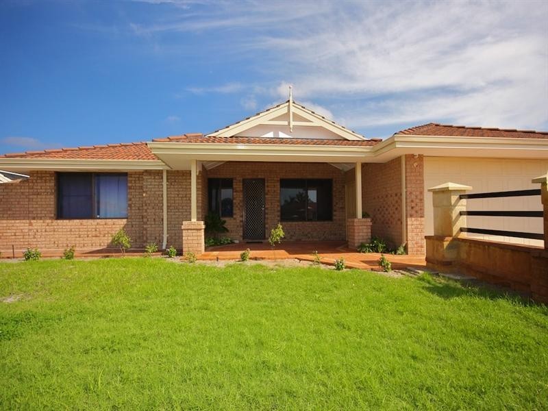 12 Cocos Grove, Kiara WA 6054