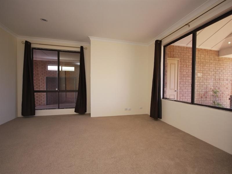 12 Cocos Grove, Kiara WA 6054