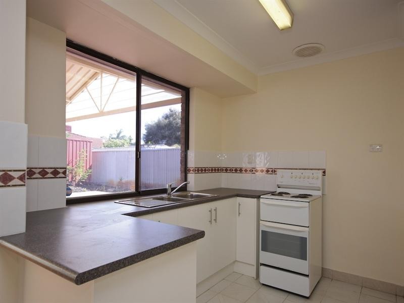 12 Cocos Grove, Kiara WA 6054