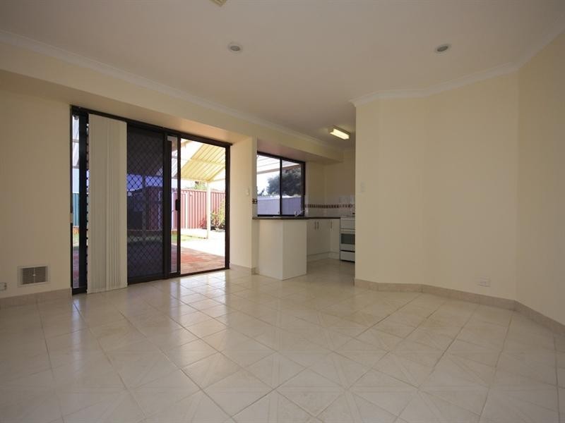 12 Cocos Grove, Kiara WA 6054