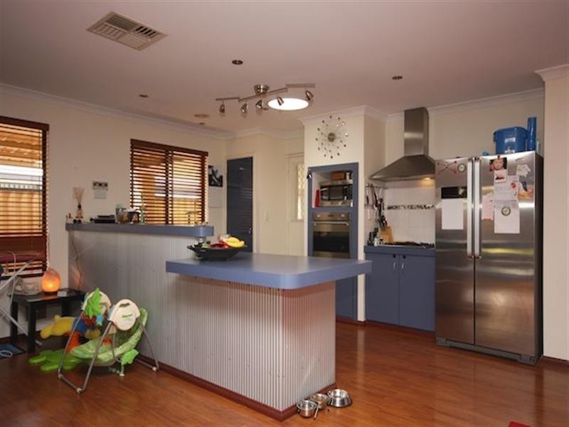 6 Tallow Way, Beechboro WA 6063