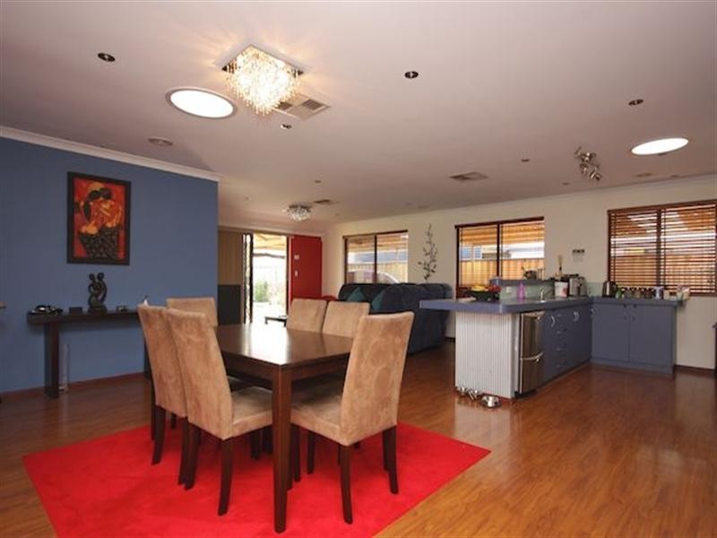 6 Tallow Way, Beechboro WA 6063