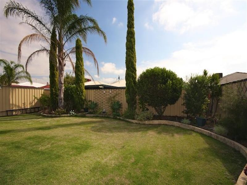 6 Tallow Way, Beechboro WA 6063