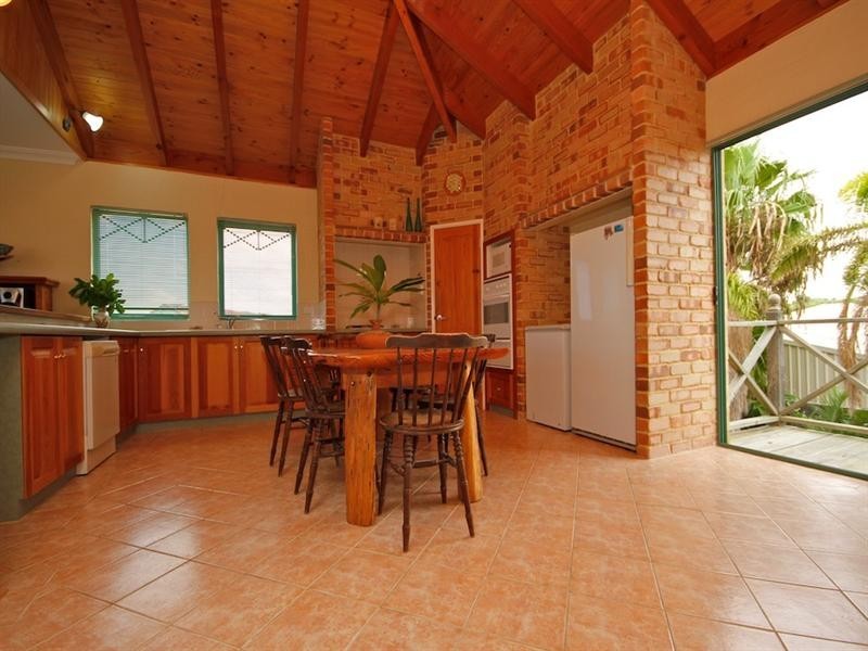 11 Sceptre Court, Two Rocks WA 6037