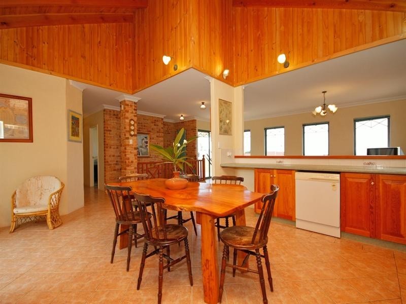 11 Sceptre Court, Two Rocks WA 6037