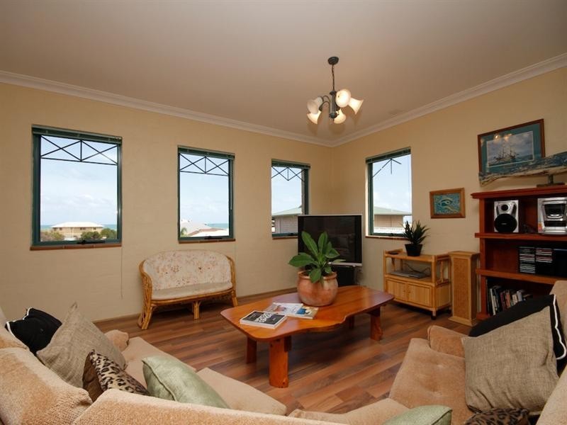 11 Sceptre Court, Two Rocks WA 6037