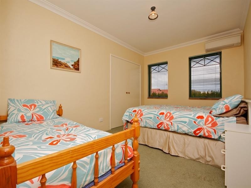 11 Sceptre Court, Two Rocks WA 6037