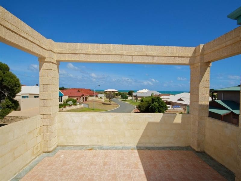 11 Sceptre Court, Two Rocks WA 6037