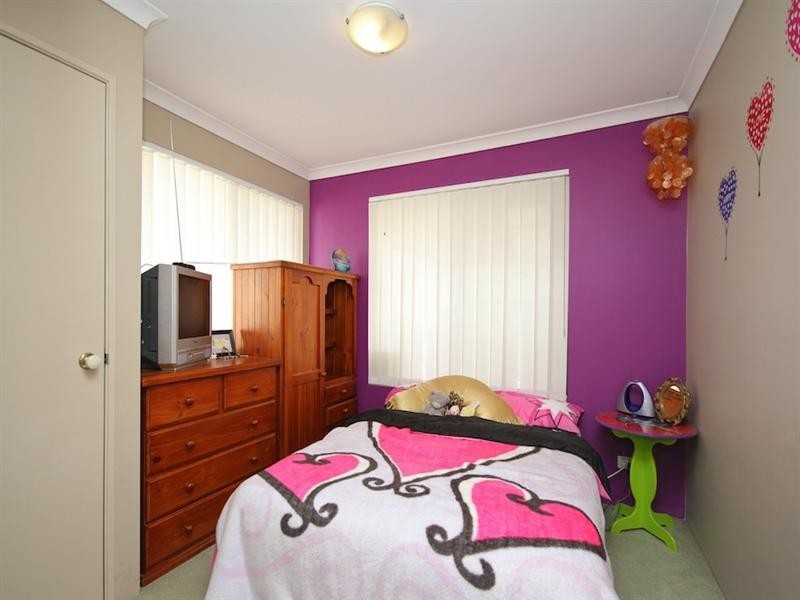 60 Lombardy Crescent, Caversham WA 6055