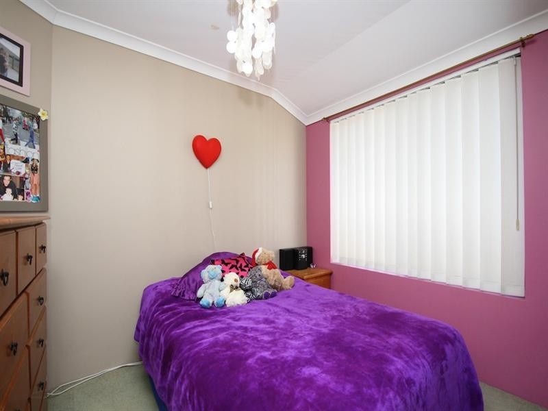 60 Lombardy Crescent, Caversham WA 6055