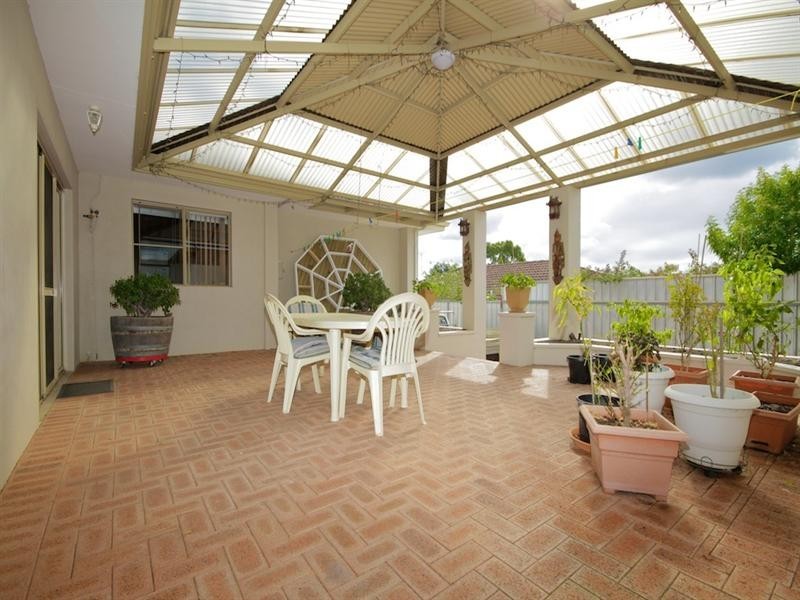 12 Elsfield Way, Bassendean WA 6054