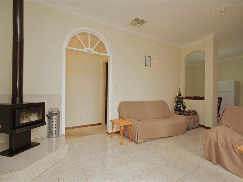 12 Elsfield Way, Bassendean WA 6054