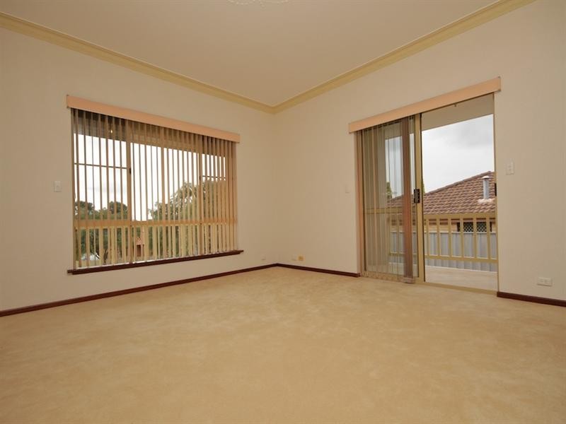 12 Elsfield Way, Bassendean WA 6054