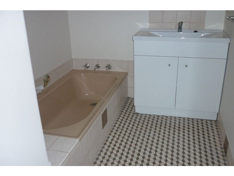 32 Oliver Street, Dianella WA 6059