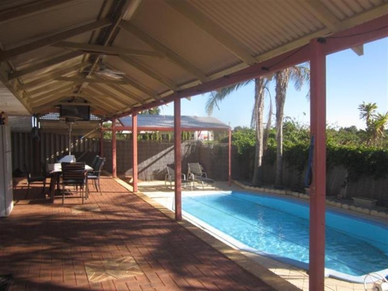 121 Bluegum Road, Beechboro WA 6063