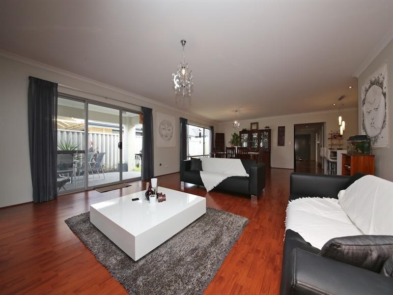 19 Driftwood Way, Beechboro WA 6063