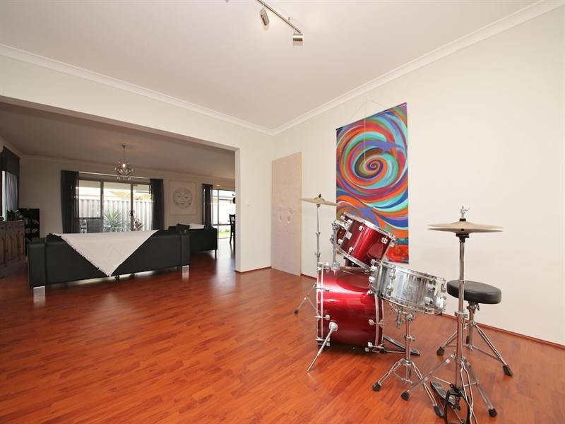 19 Driftwood Way, Beechboro WA 6063