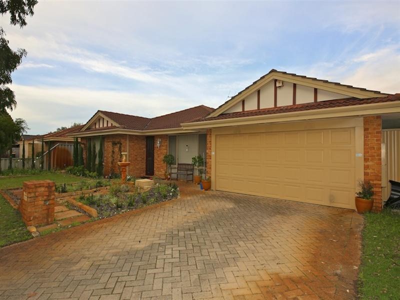70 Bottlebrush Drive, Kiara WA 6054
