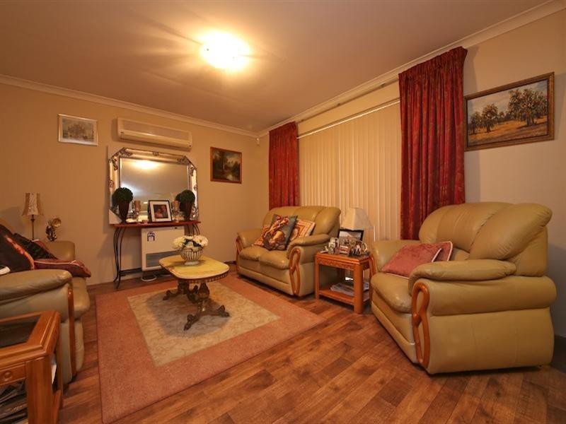 70 Bottlebrush Drive, Kiara WA 6054