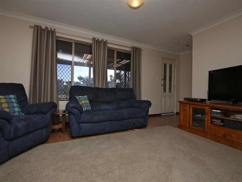 10 Congo Place, Beechboro WA 6063