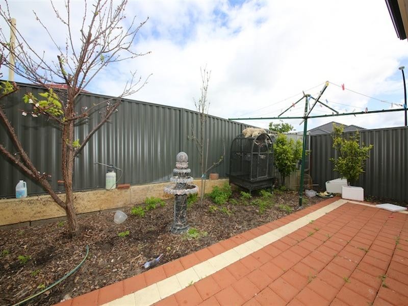 11 Edgecombe Pass, Aveley WA 6069