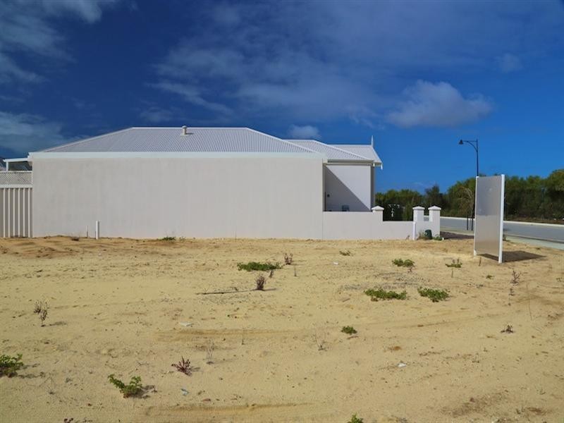 25 Fintona Crescent, Butler WA 6036