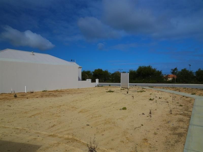 25 Fintona Crescent, Butler WA 6036