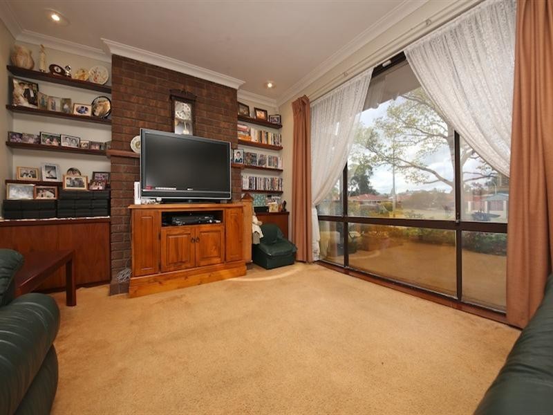 10 Thorburn Avenue, Beechboro WA 6063