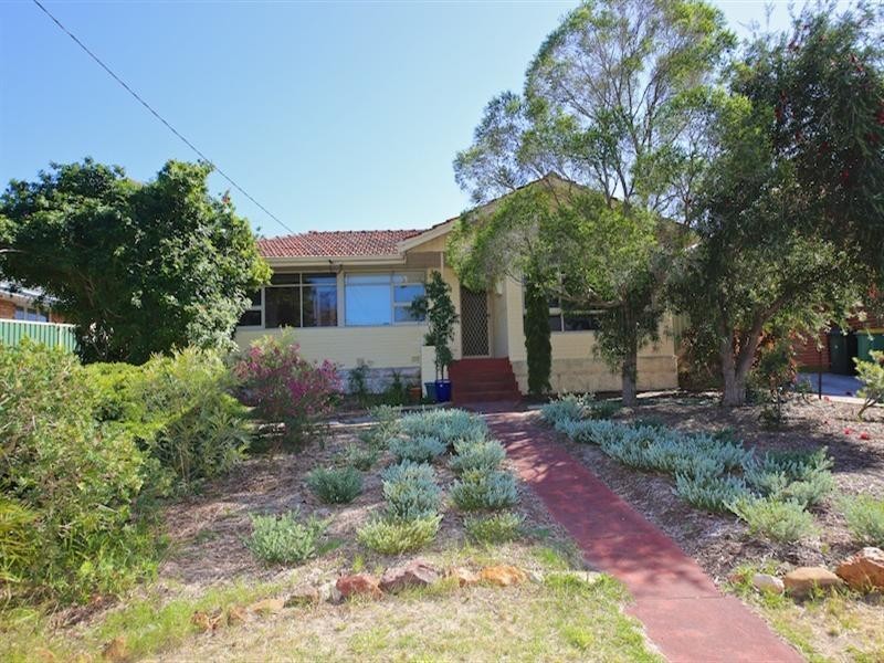 30 Schofield Street, Eden Hill WA 6054