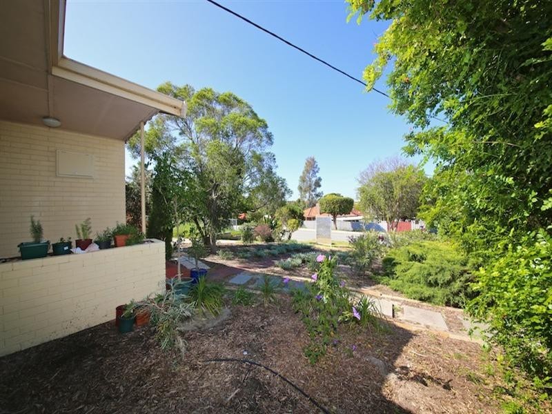 30 Schofield Street, Eden Hill WA 6054