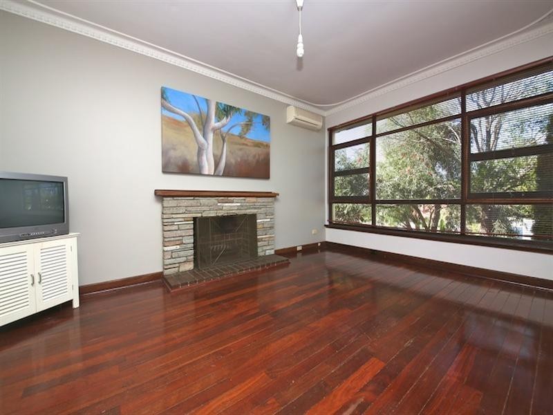 30 Schofield Street, Eden Hill WA 6054