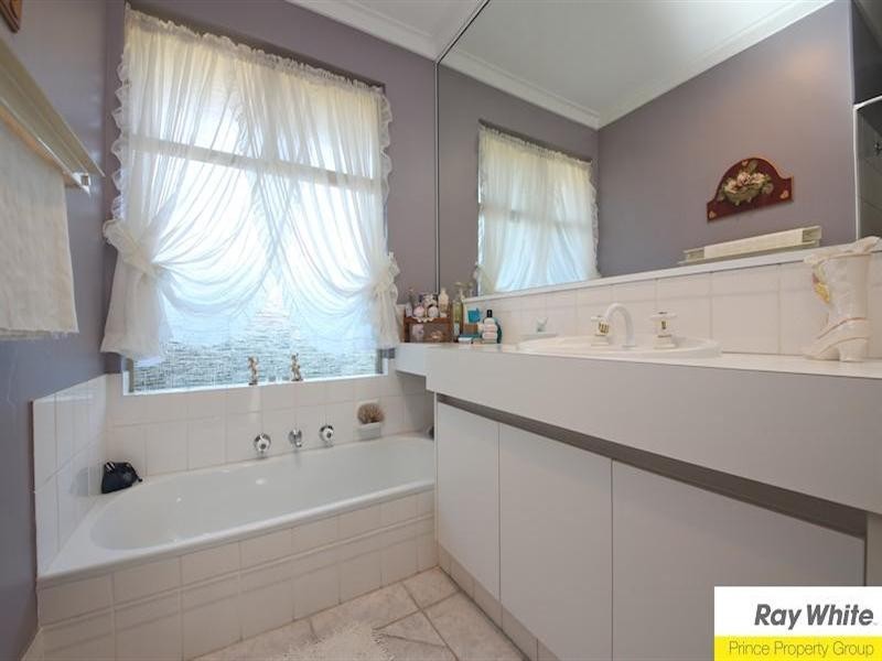 5 Don Close, Beechboro WA 6063