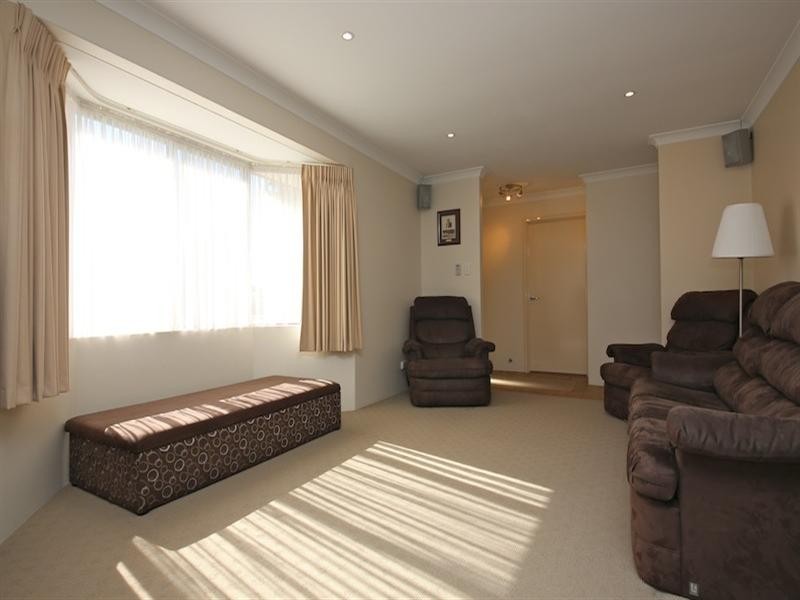 28 Columbia Way, Beechboro WA 6063