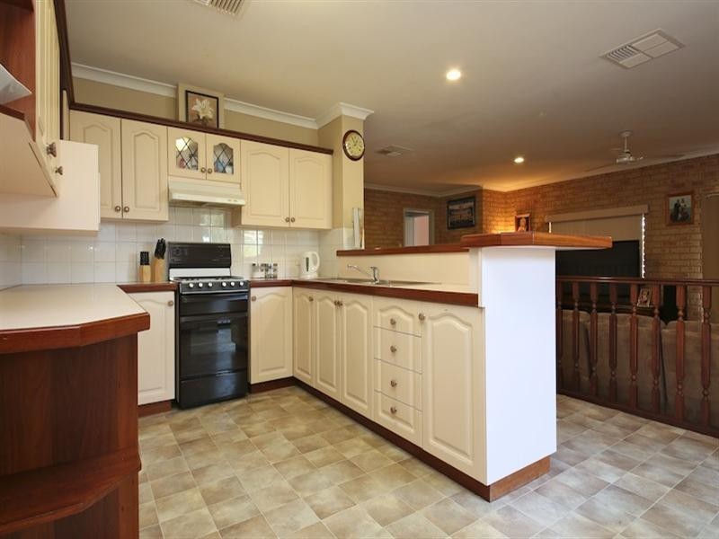 8 Hope Street, Beechboro WA 6063