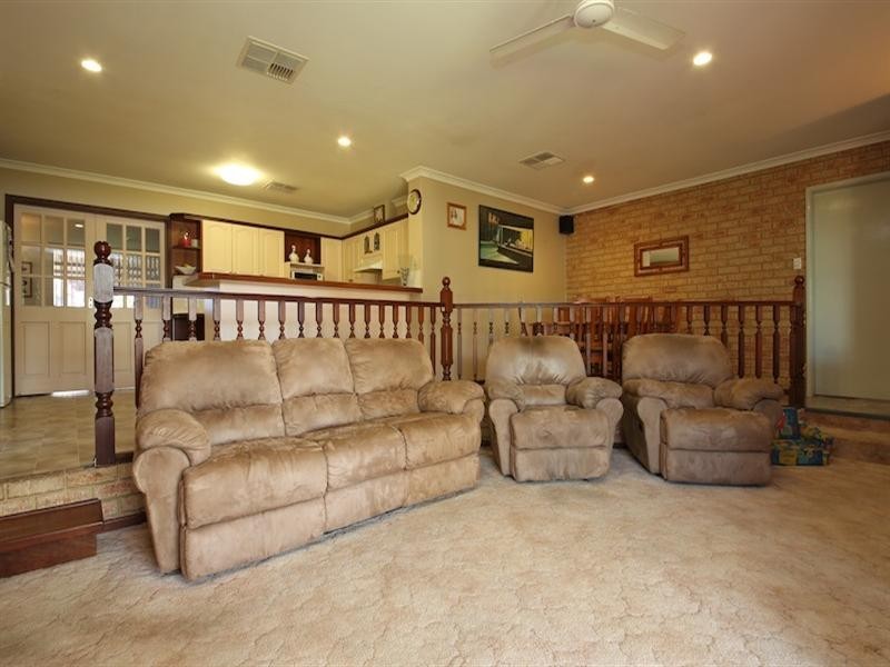 8 Hope Street, Beechboro WA 6063