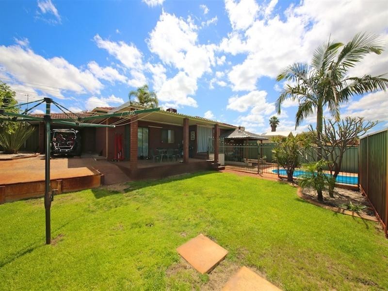 8 Hope Street, Beechboro WA 6063