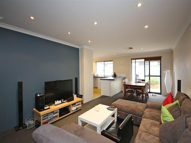 51 Rainbow Crescent, Beechboro WA 6063