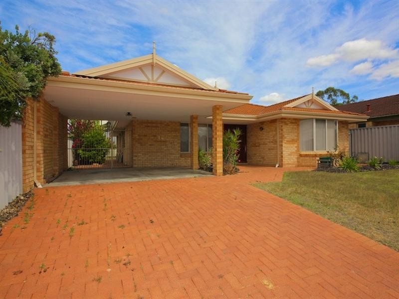 17 Penlea Glade, Kiara WA 6054