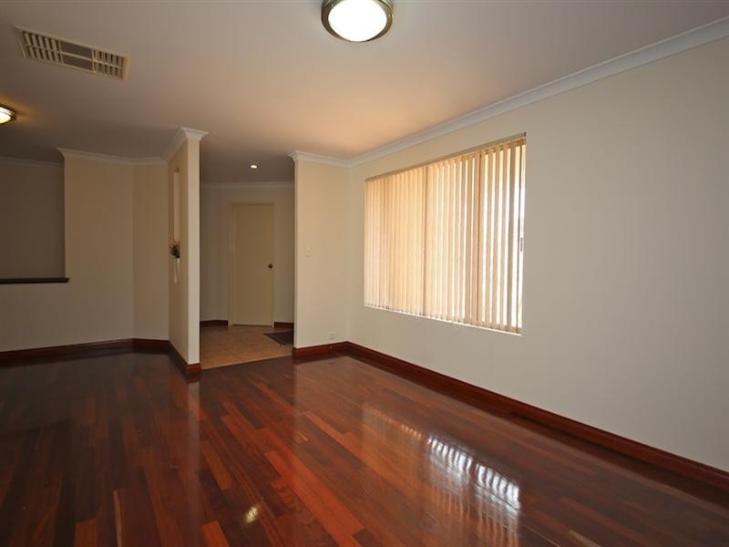 17 Penlea Glade, Kiara WA 6054