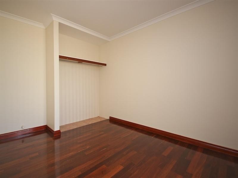 17 Penlea Glade, Kiara WA 6054