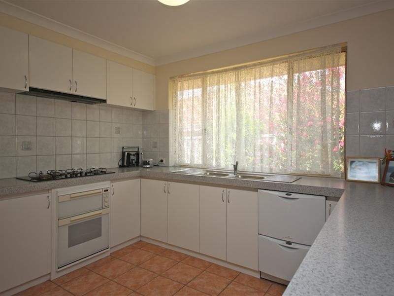 17 Penlea Glade, Kiara WA 6054