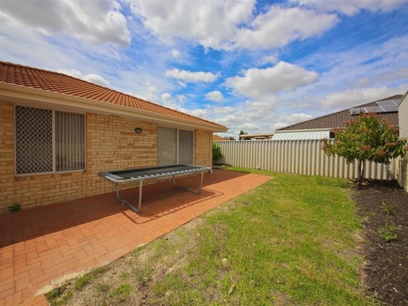 17 Penlea Glade, Kiara WA 6054