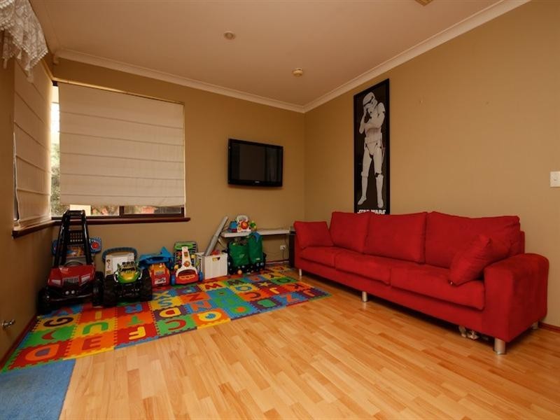 84 Pilkington Circus, Beechboro WA 6063