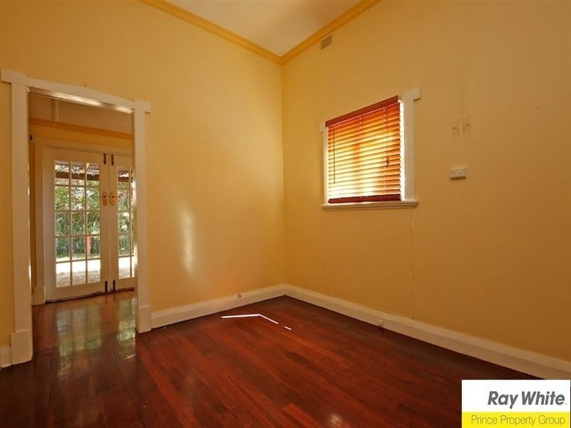 2 Gilbert Street, Bayswater WA 6053