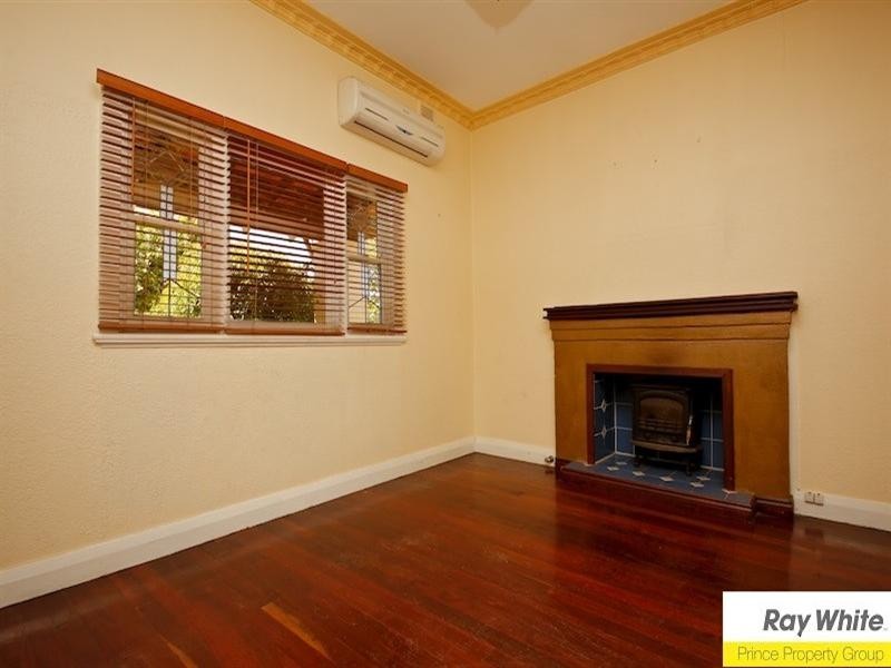 2 Gilbert Street, Bayswater WA 6053