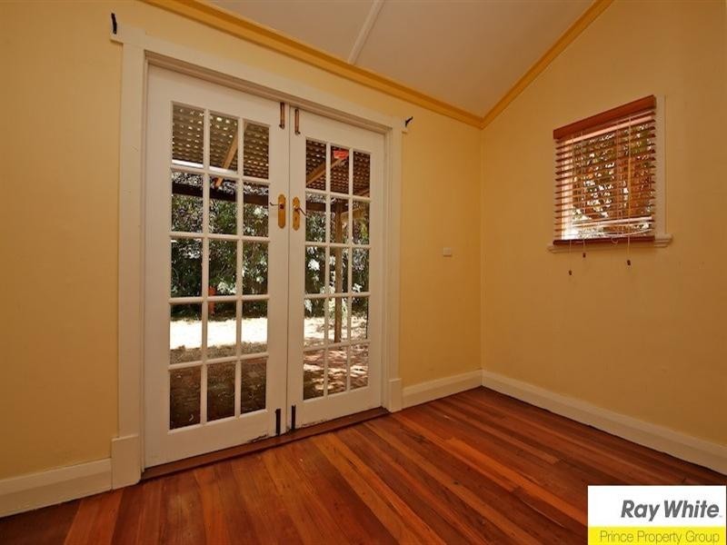 2 Gilbert Street, Bayswater WA 6053